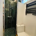 Chic Neighborhood Charming Courtyard 7th Appartamento Parigi