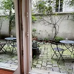 Chic Neighborhood Charming Courtyard 7th Appartamento *
