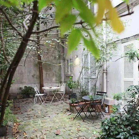 Chic Neighborhood Charming Courtyard 7th * פריז