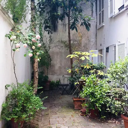 Apartment Chic Neighborhood Charming Courtyard 7th Paris
