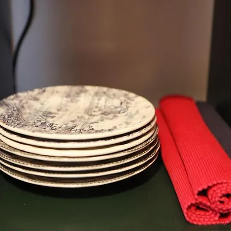 Chic Neighborhood Charming Courtyard 7th Paris