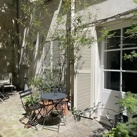 Chic Neighborhood Charming Courtyard 7th *