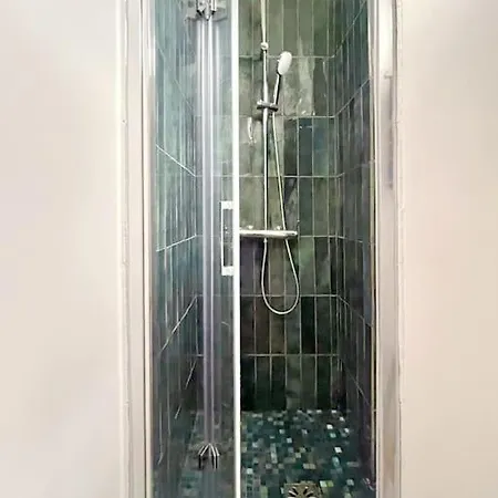 Chic Neighborhood Charming Courtyard 7th * Paris