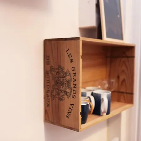 Apartment Chic Neighborhood Charming Courtyard 7th